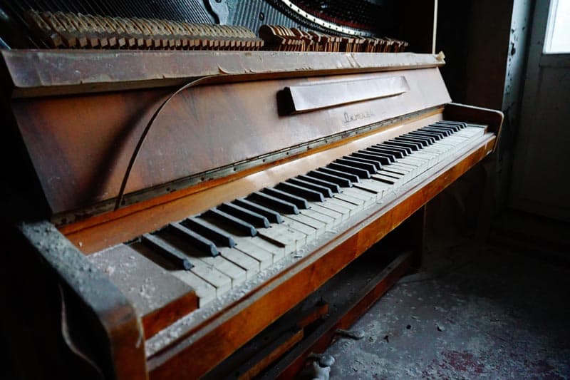 chernobyl real photos piano