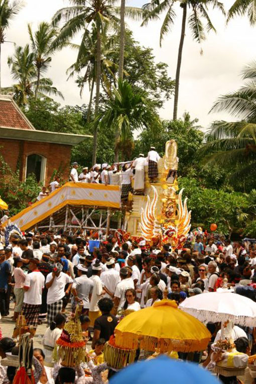 bali dragon high tower of deceases body in cremation ceremony