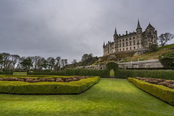 Dunrobin Castle: A Fantasy-Like Castle in Northern Scotland | The Planet D