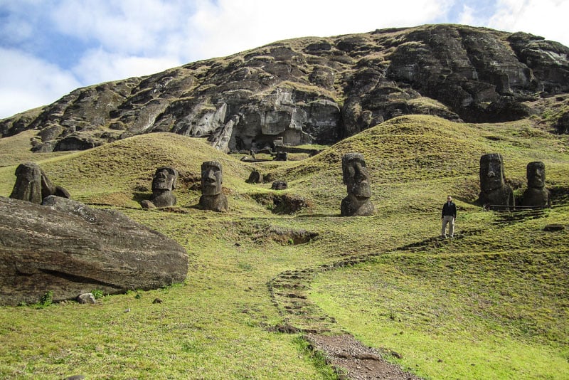 easter island statues moai heads