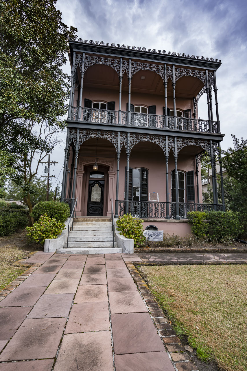 garden district tour new orleans