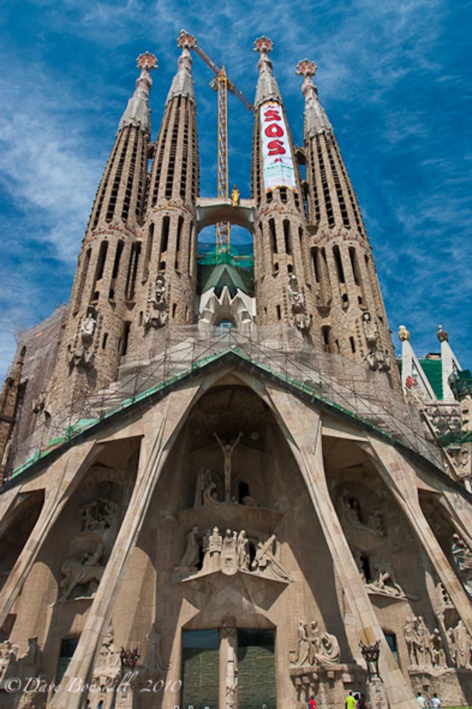 Gaudi in Barcelona - 10 Must See Buildings | The Planet D