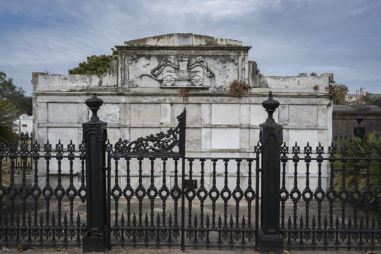 haunted new orleans lafayette cemetery crypt