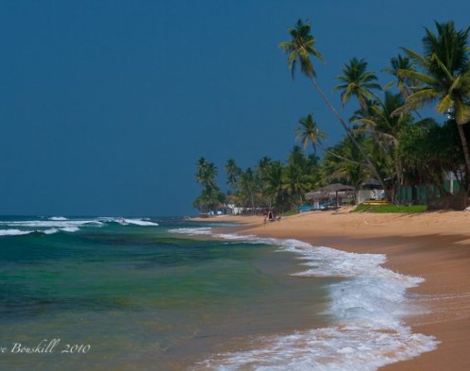 Hikkaduwa Beach Sri Lanka – Surf, Sand & Shopping
