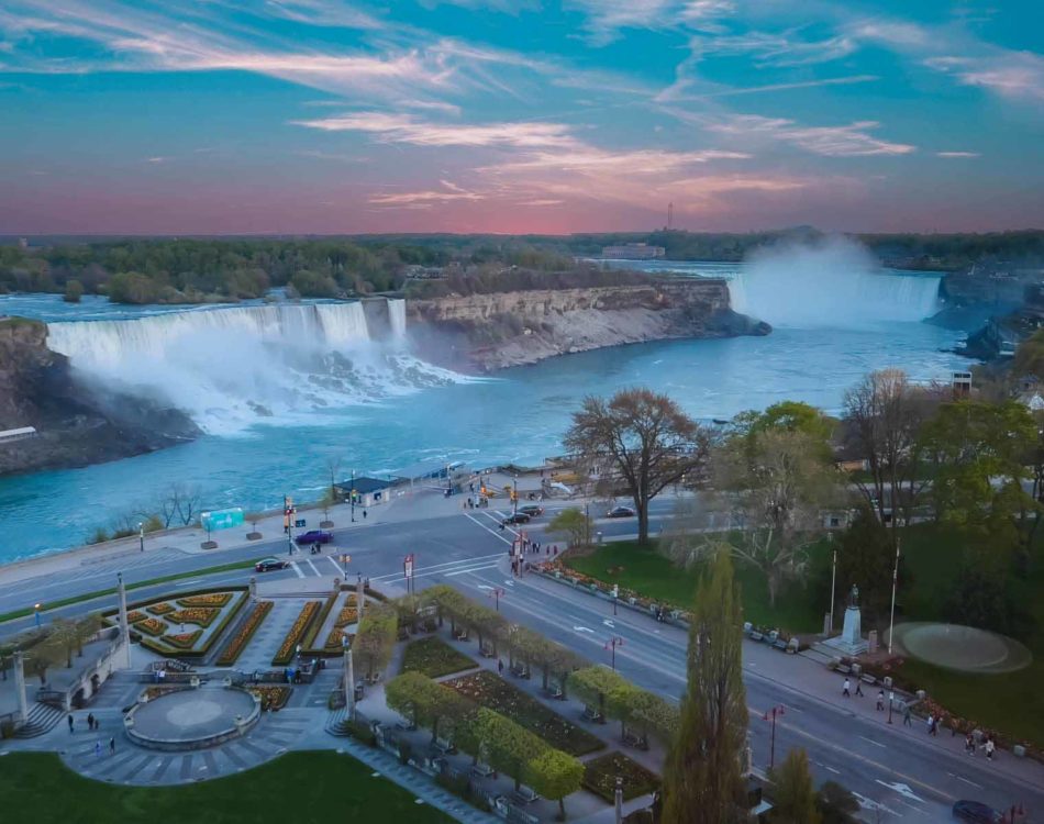 How to Get From Toronto to Niagara Falls – Bus, Train, Transit, And Car