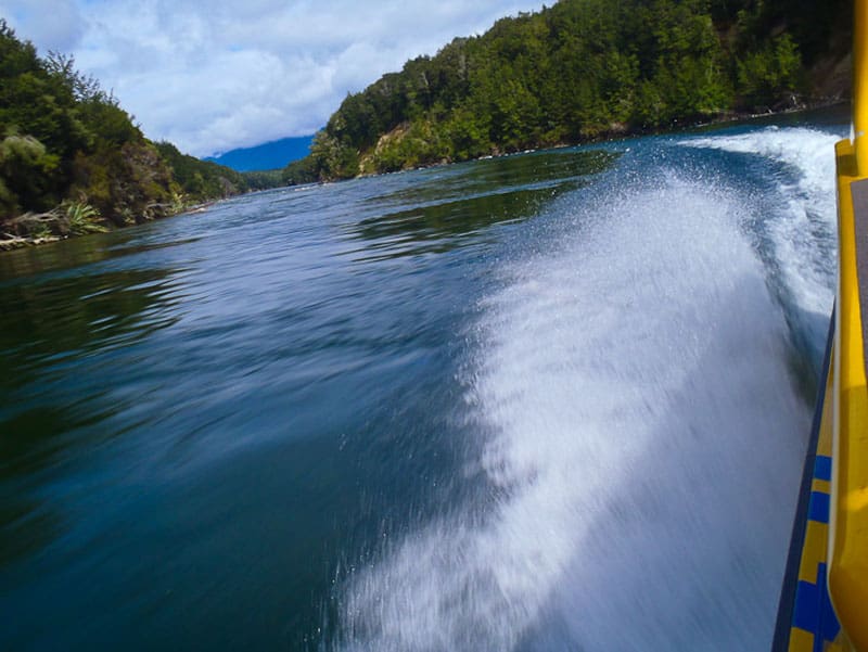 jet boat new zealand waves