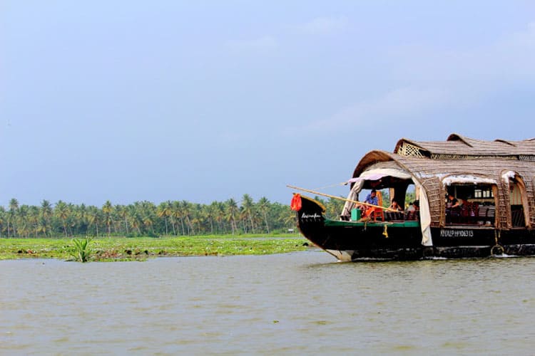 backwaters kerala india houseboat