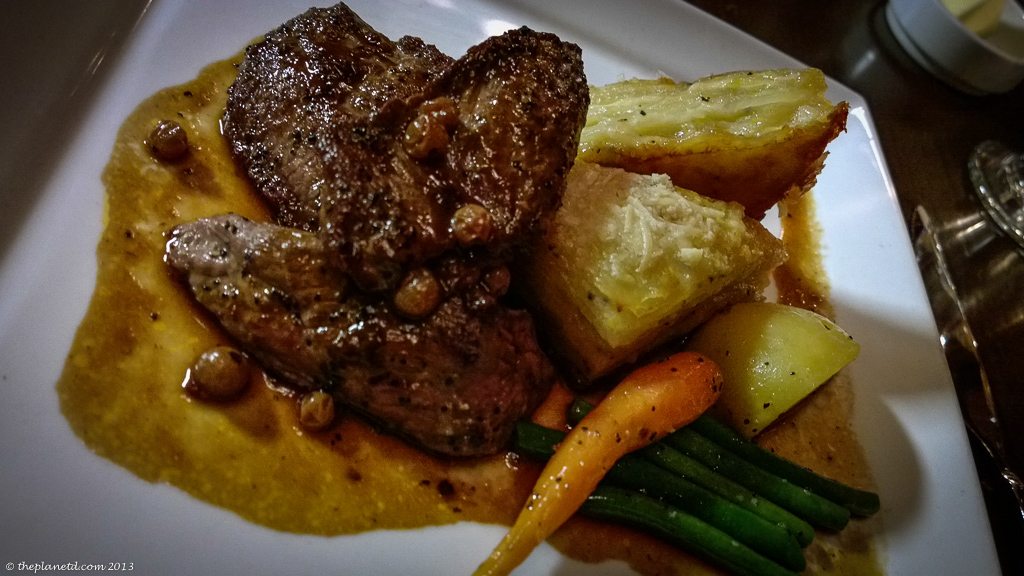 snowboarding in Lake Louise - Dinner at Deer Lodge
