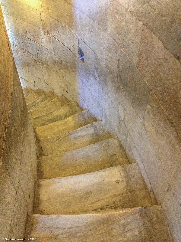 tower of pisa staircase