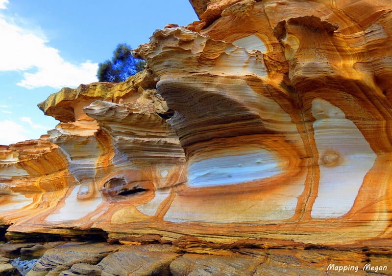 things to see in australia tasmania waves cliffs