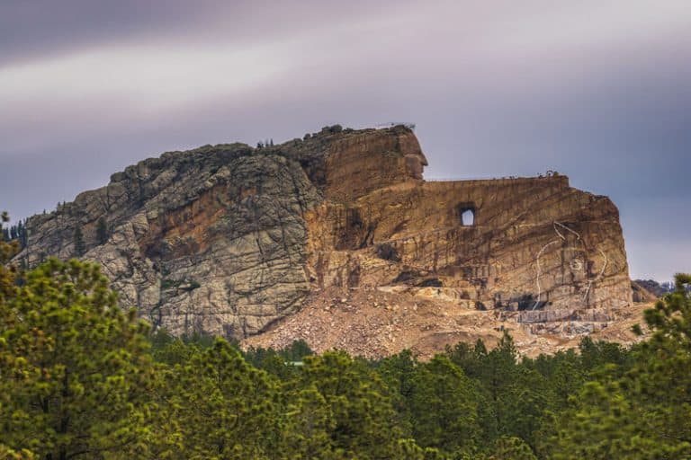 How to Visit Mount Rushmore and Crazy Horse American Monuments
