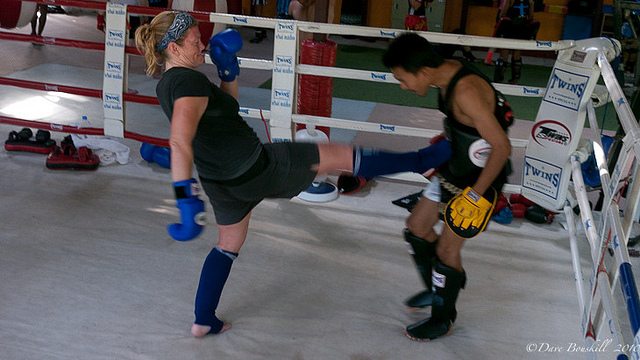 muay thai kickboxing workout