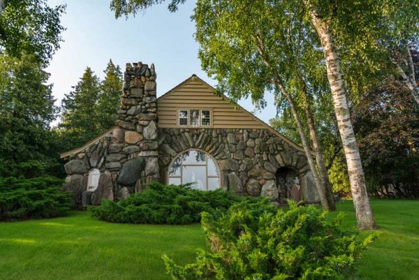 Mushroom Houses of Charlevoix - All Hobbits Welcome to Michigan | The ...