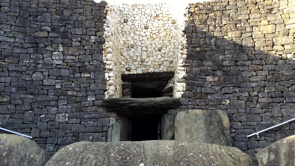 Newgrange Visit Ireland s Ancient Passage Tomb The Planet D