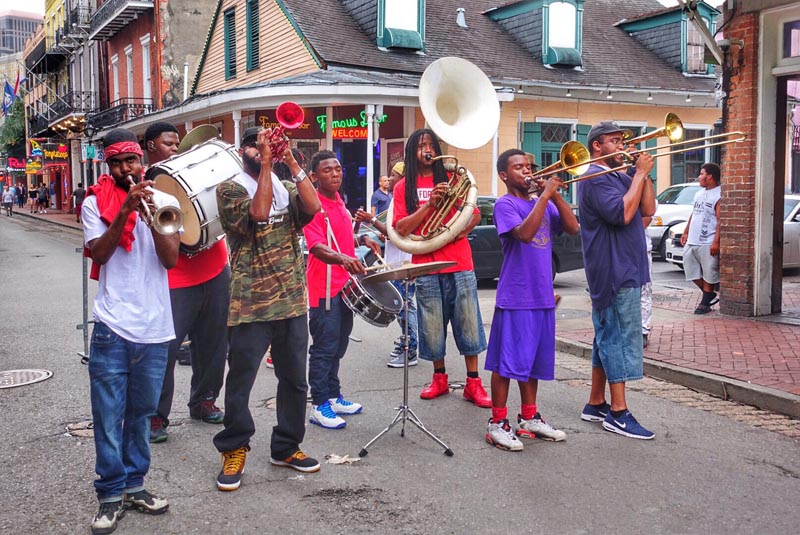 new orleans street performance