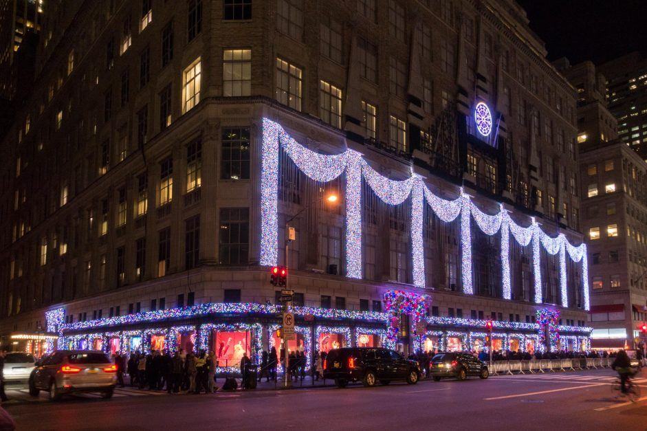 new-york-city-christmas-saks-fifth-avenue-3