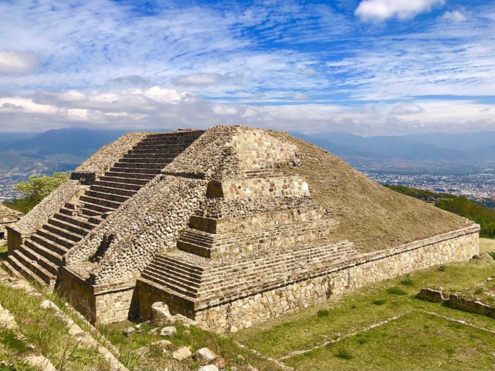 oaxaca city itinerary Monte Alban Pyramids