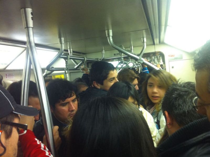 travel scams packed metro