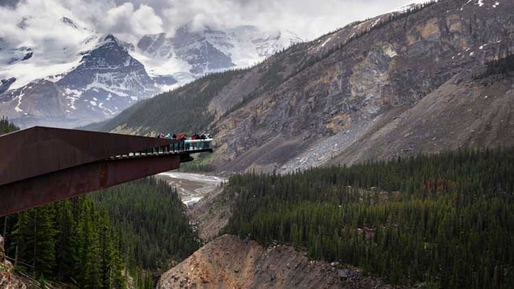 things to do in alberta | icefields skywalk