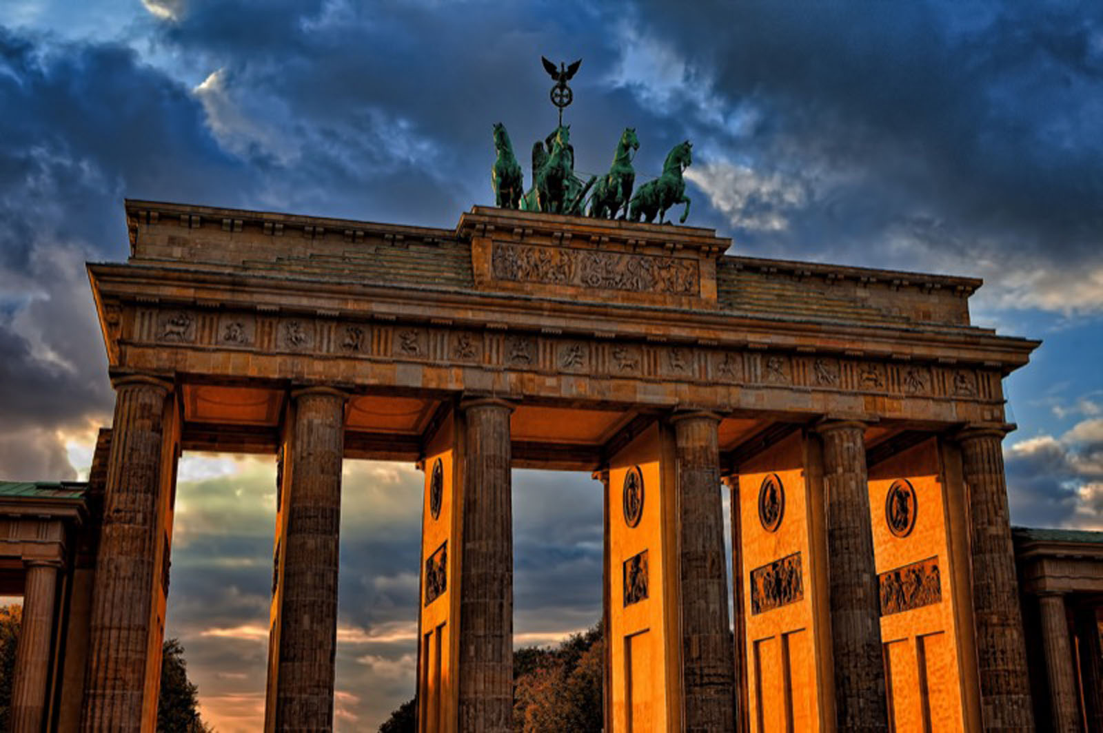 best places to visit in berlin brandenburg gate at sunset