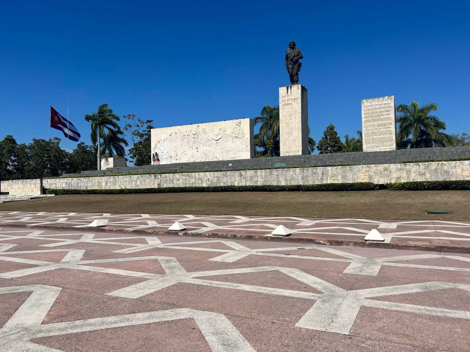 Cuban places to visit Complejo Monumental Comandante Ernesto Che Guevara in Santa Clara