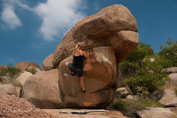 rock climbing in hampi boulder