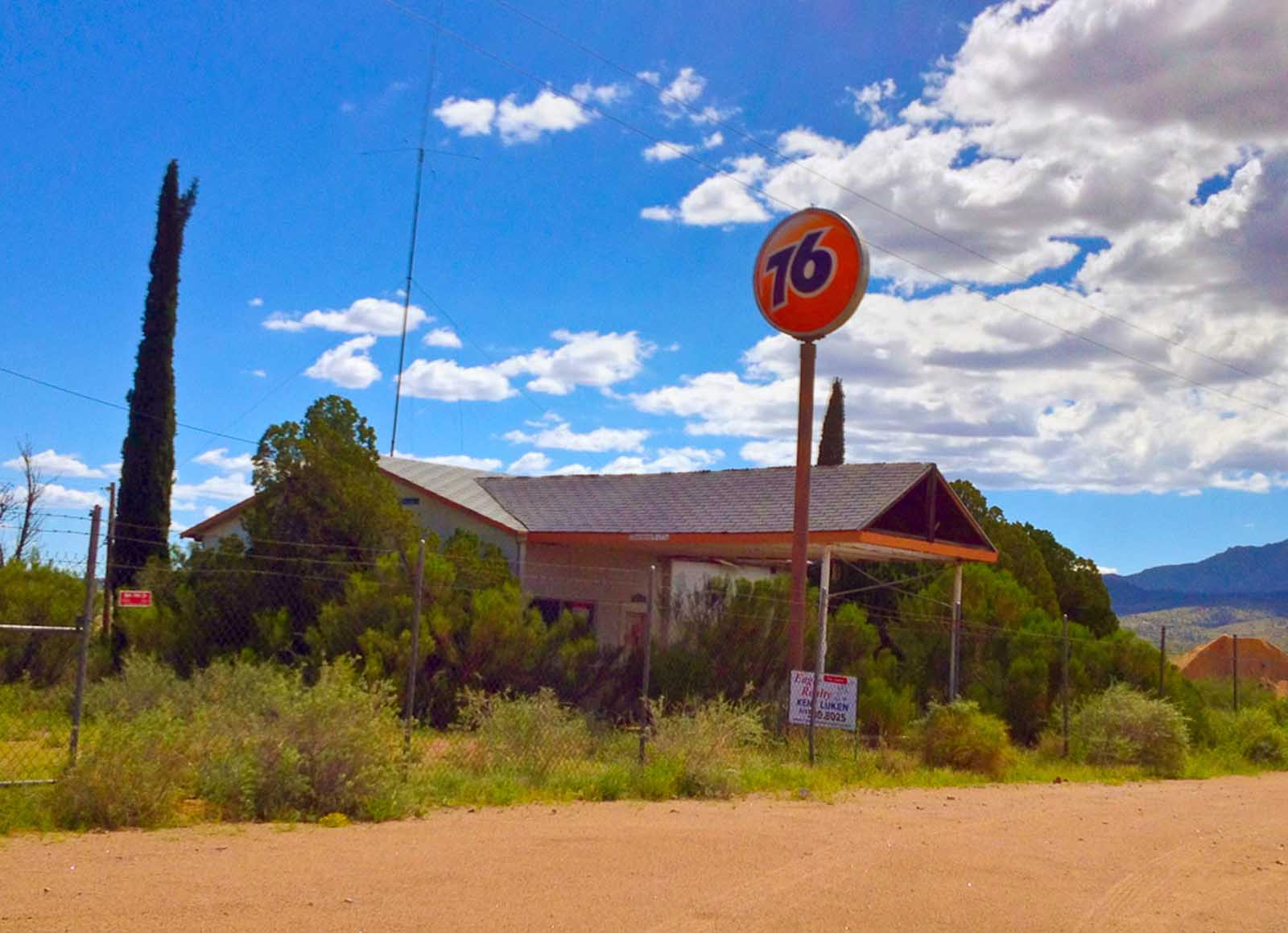 abandoned gas station route 66