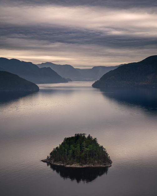 Scenic flight over Howe Sound