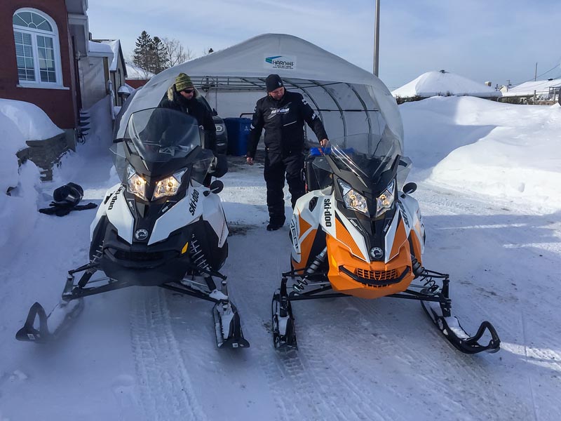 quebec snowmobiling snow machine rentals
