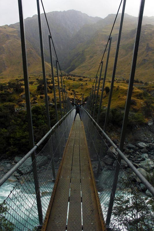 solo travel myths bridge