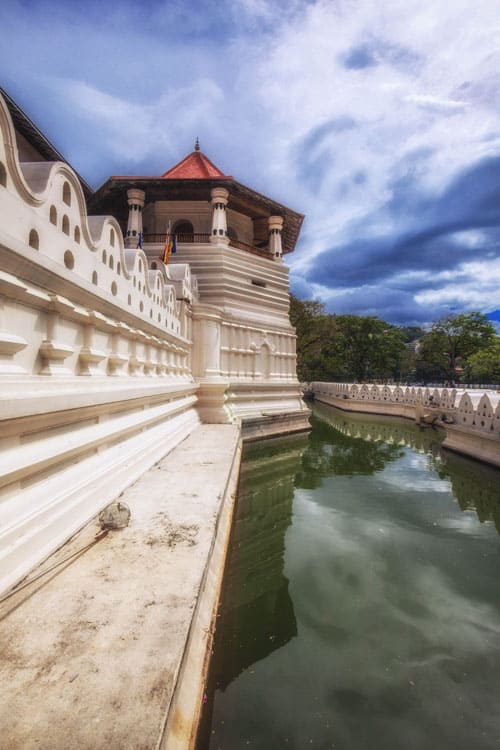 what to do in sri lanka sacred tooth