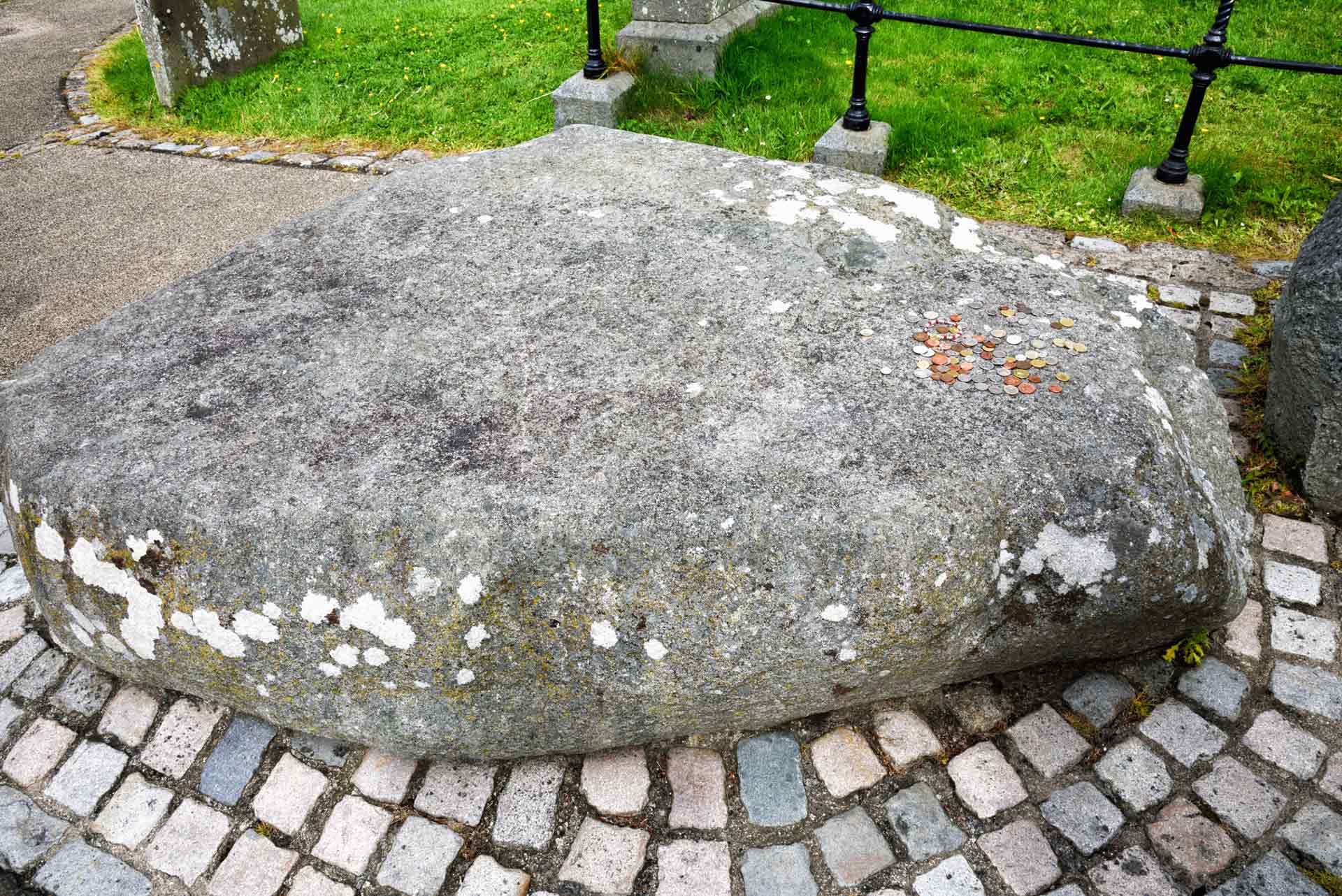 st patricks grave in downpatrick