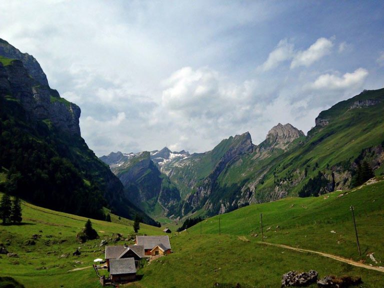 10 Simple Ways to Travel Switzerland on a Budget