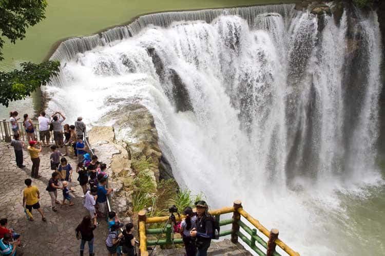 shifen waterfall taipei | one week in twaiwan itinerary