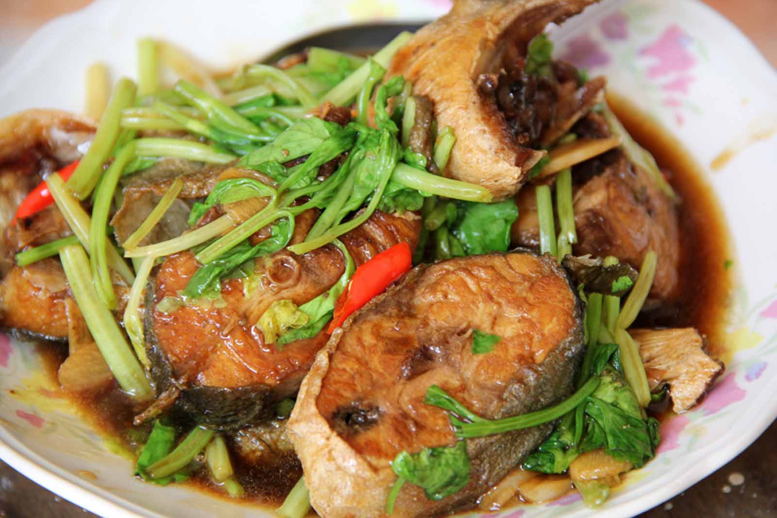 what to eat in Thailand - Pad Pla Keun Chai