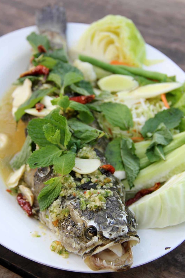 fish dishes to try in Thailand - Pla Chon Lui Suan