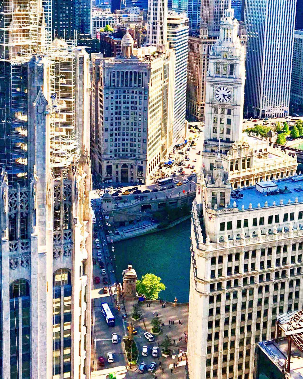 things to do in chicago riverwalk