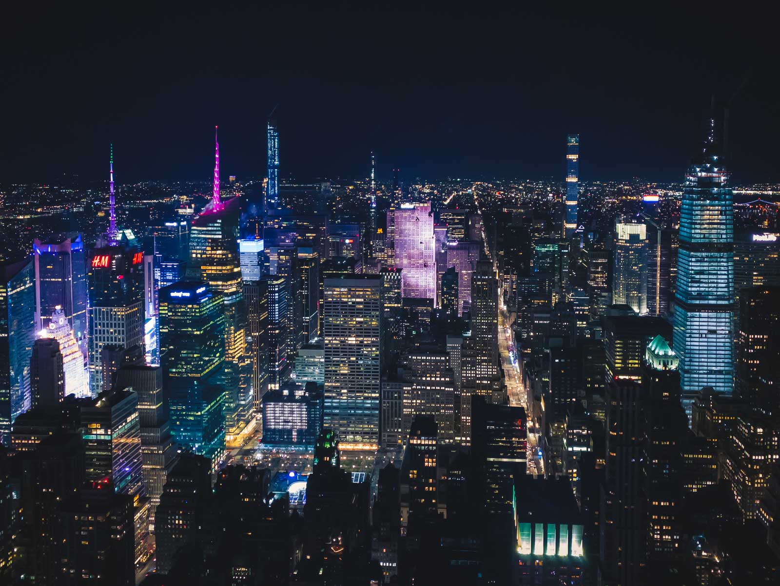 The stunning view of the Manhattan skyline from the triangular outdoor sky deck at the Edge at Hudson Yards.