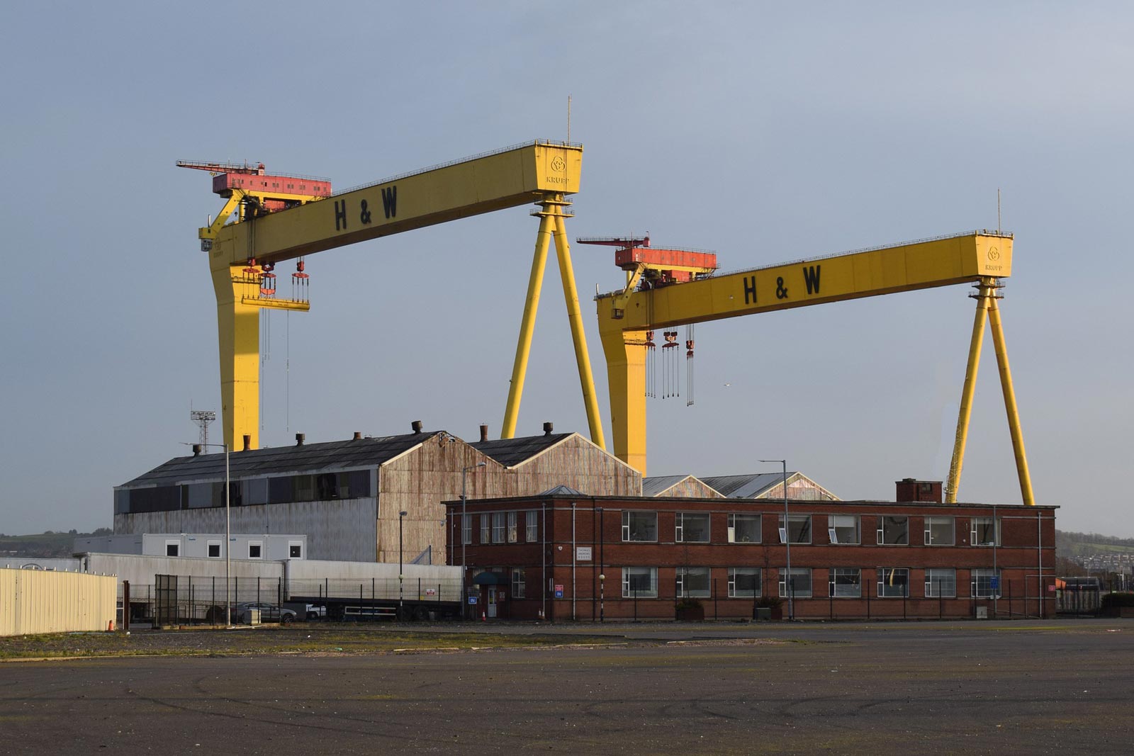 things to do in belfast samson and goliath cranes