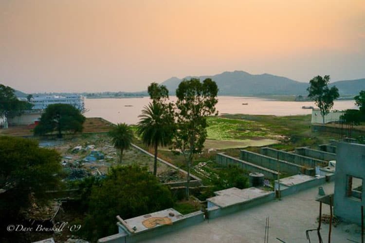 thigns to do in udaipur at night | rooftop patio