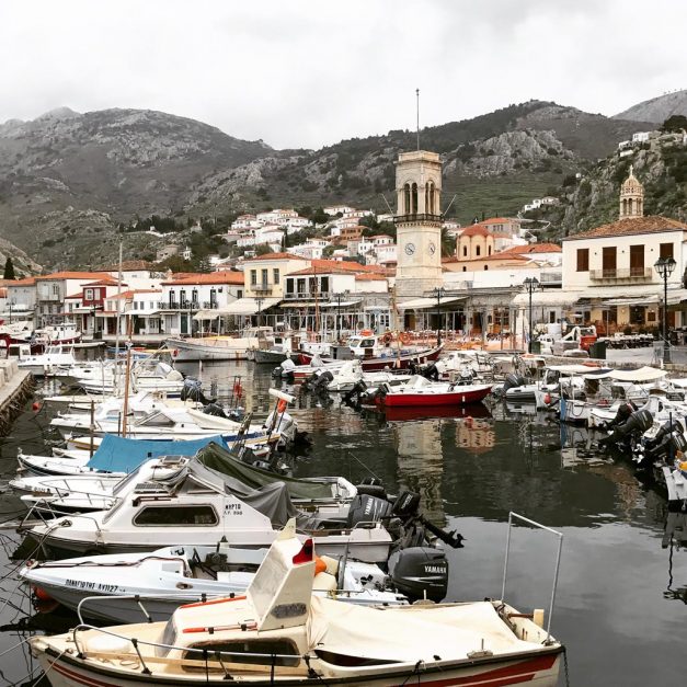 Une des meilleures choses à faire à Athènes est de faire une excursion d'une journée