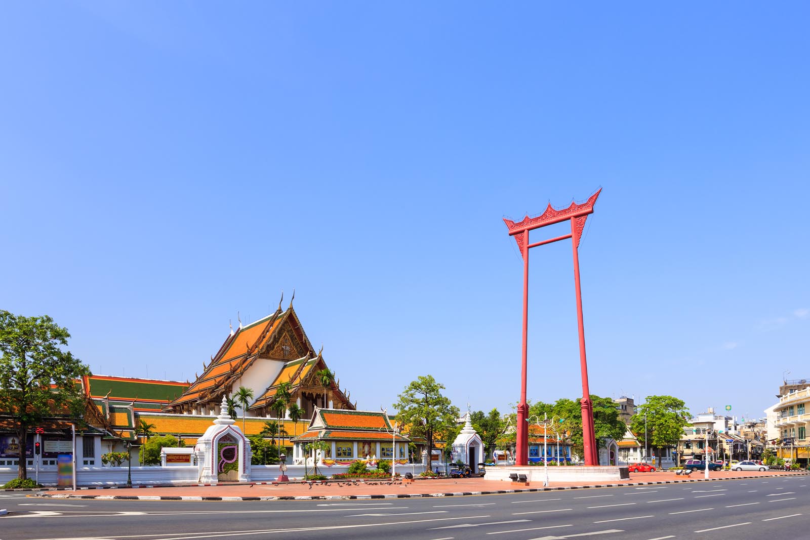 places to visit in Bangkok wat suthat