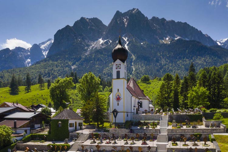 what to do in garmisch partenkirchen germany | church of granau 