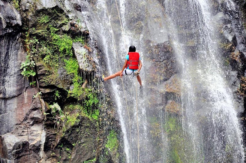 adventure things to in belaize | waterfalls