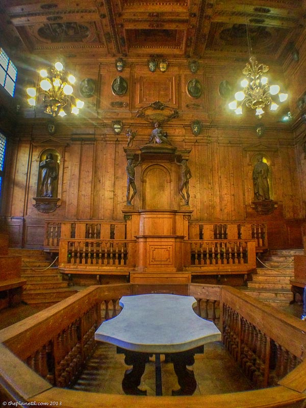 what to do in Bologna, autopsy room