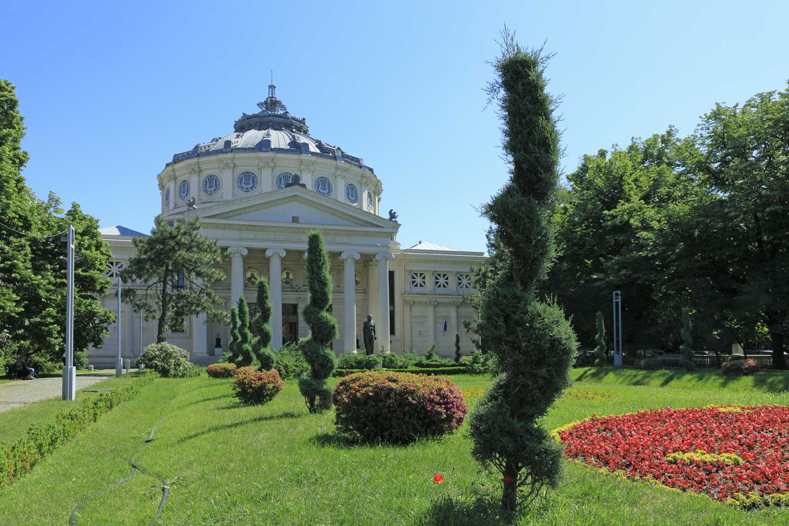 things to do in bucharest Romanian Athenaeum