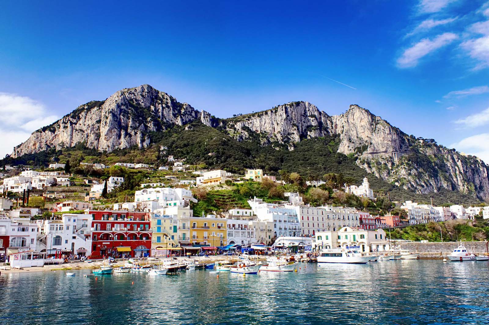 places to visit in capri shopping