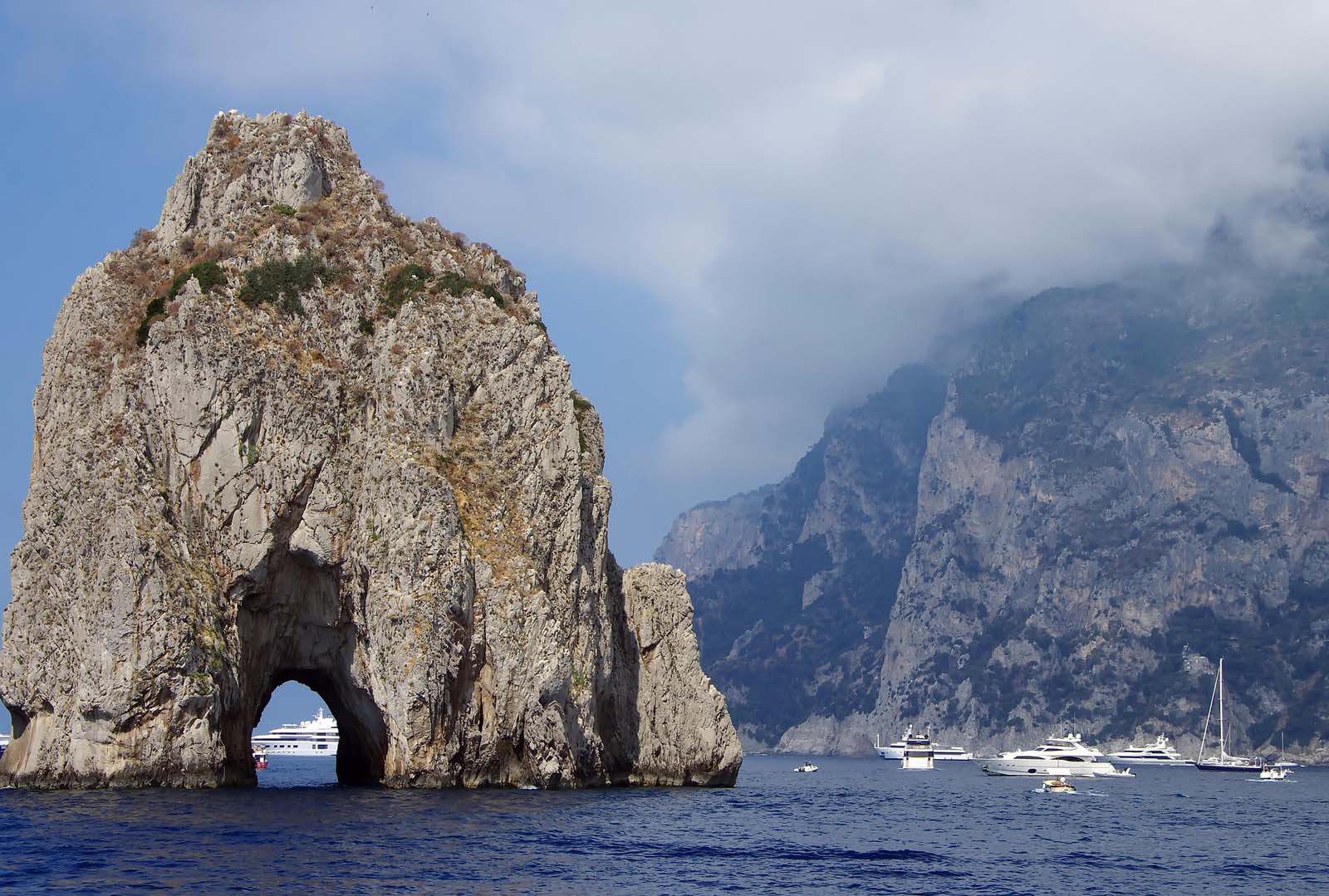 what to see in capri faraglioni rocks