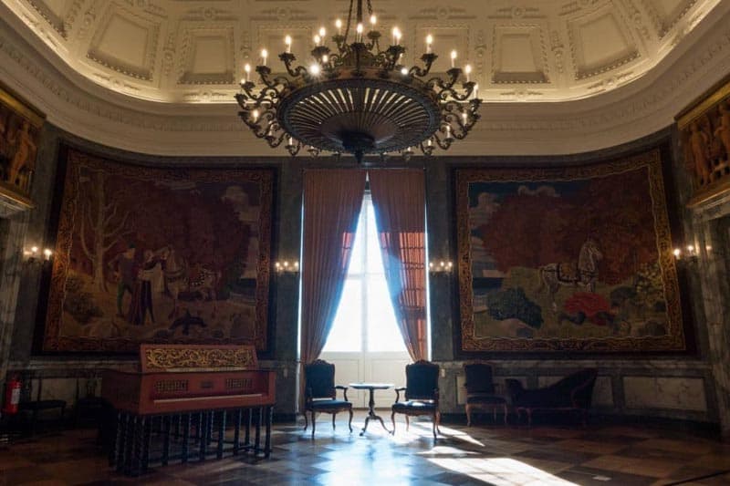 inside palace copenhagen things to do