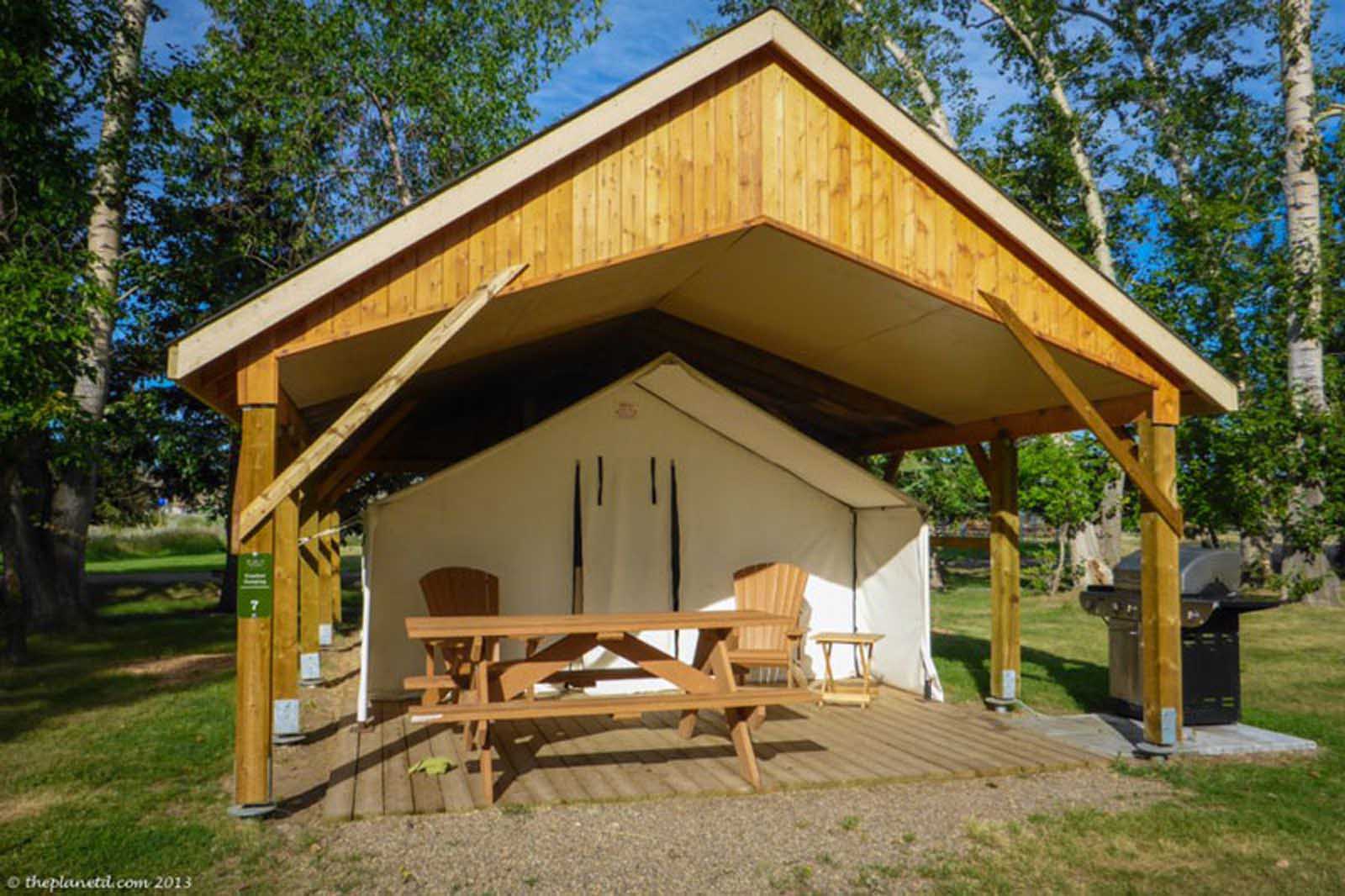 where to stay in drumheller camping